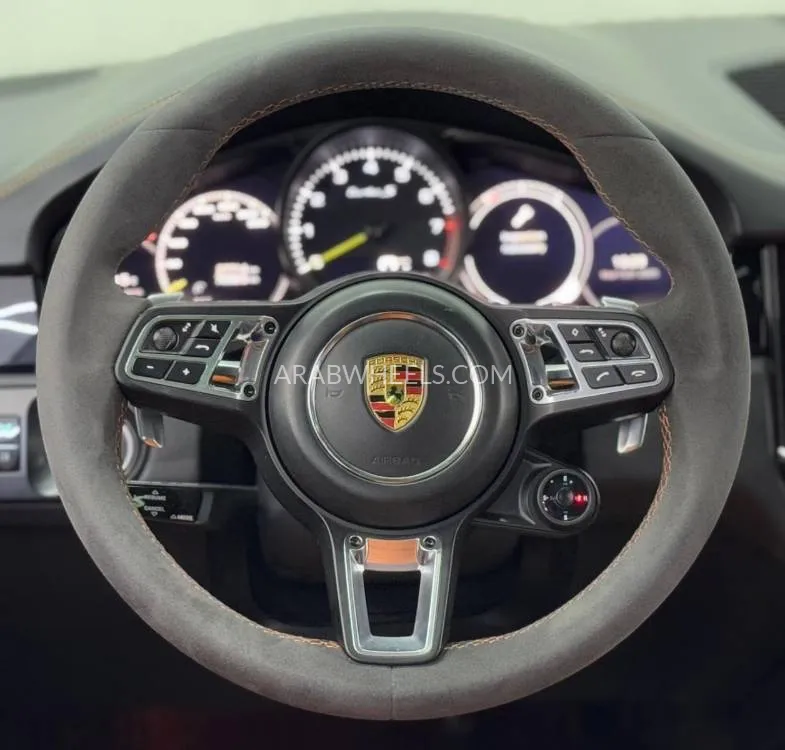 Porsche Cayenne 2021 for Sale in Dubai Image-9