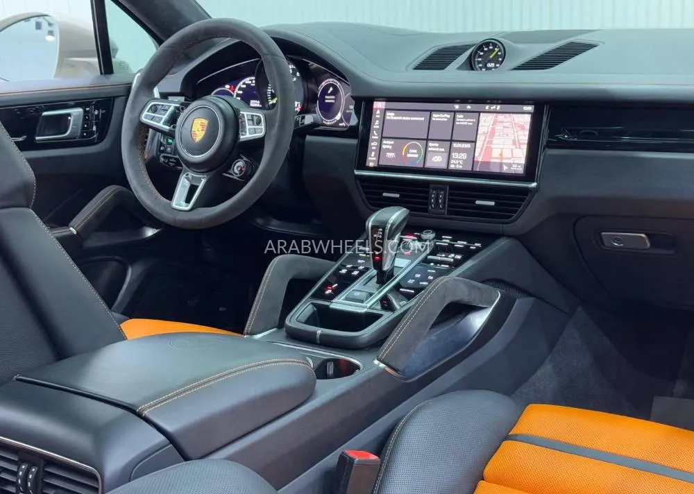 Porsche Cayenne 2021 for Sale in Dubai Image-11