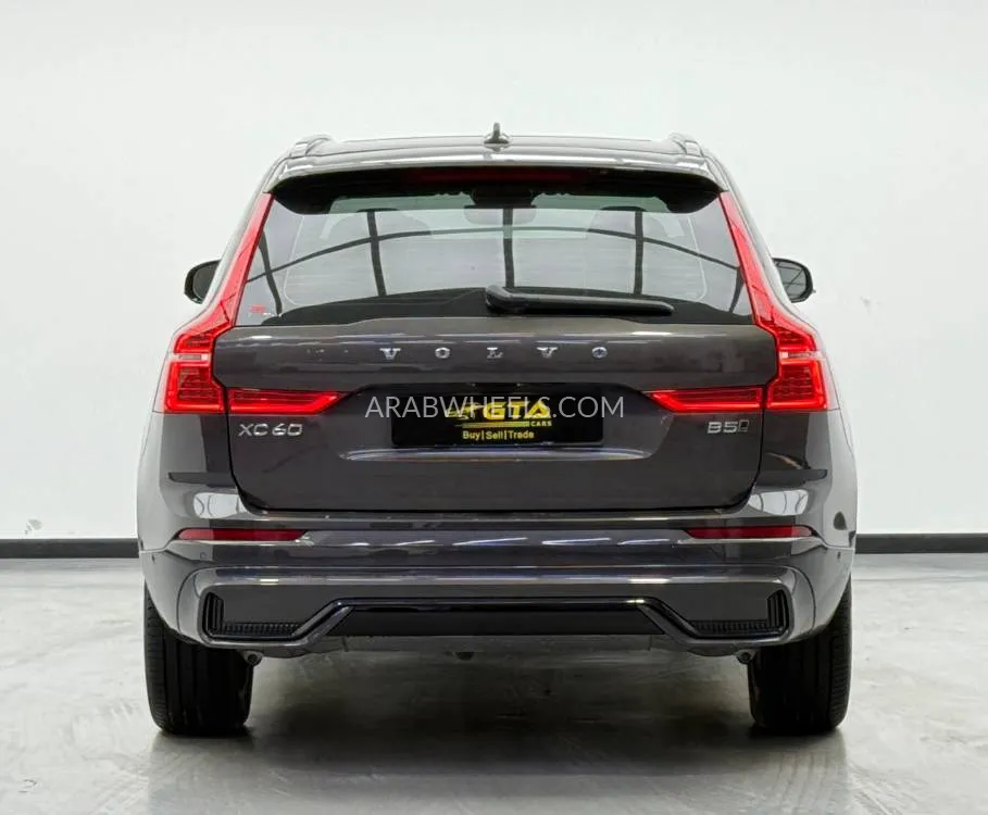 Volvo XC60 2023 for Sale in Dubai Image-2