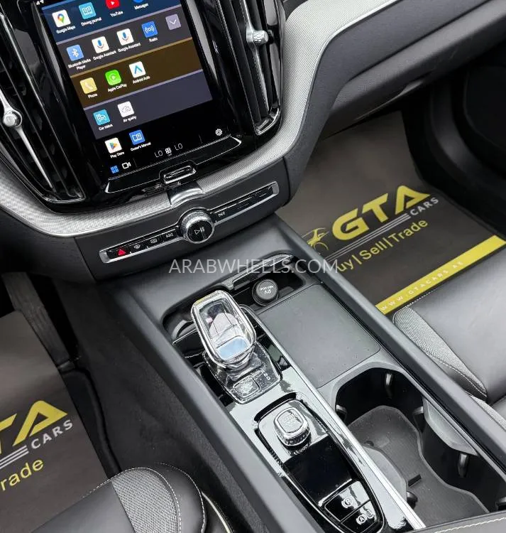 Volvo XC60 2023 for Sale in Dubai Image-7