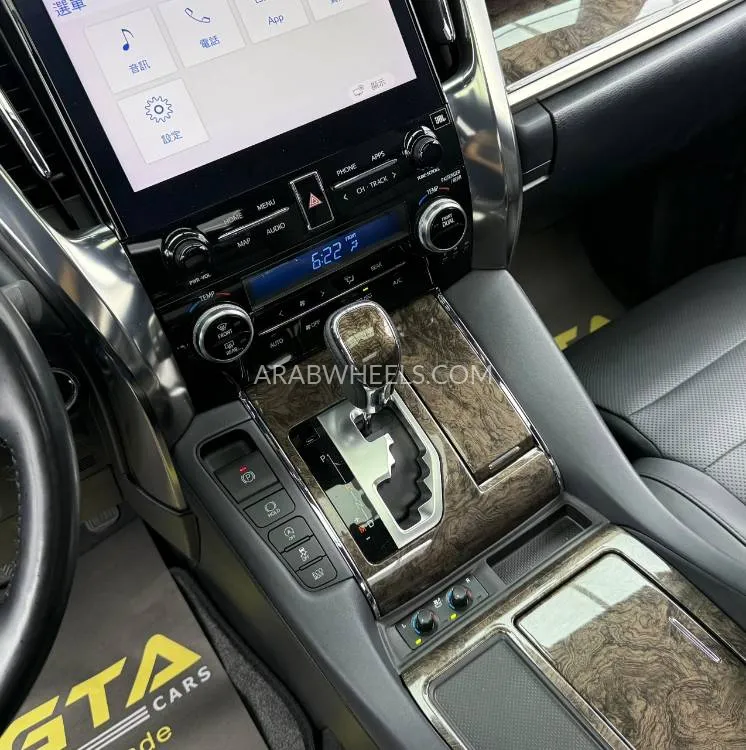 Toyota Alphard 2020 for Sale in Dubai Image-1