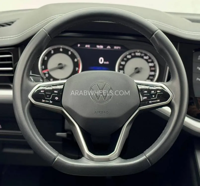 Volkswagen Touareg 2023 for Sale in Dubai Image-8