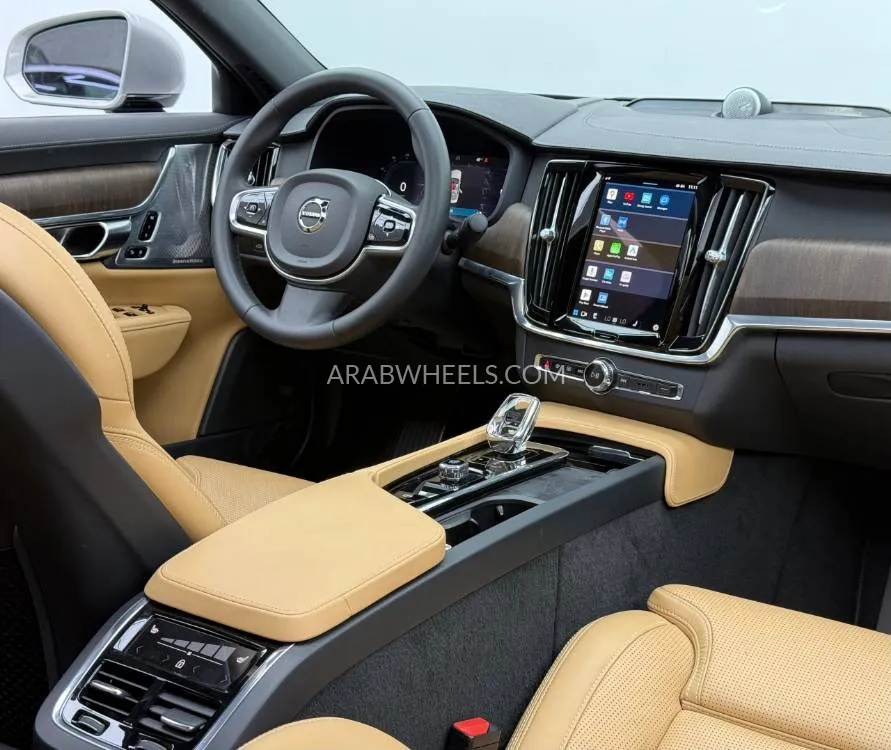 Volvo S90 2023 for Sale in Dubai Image-11