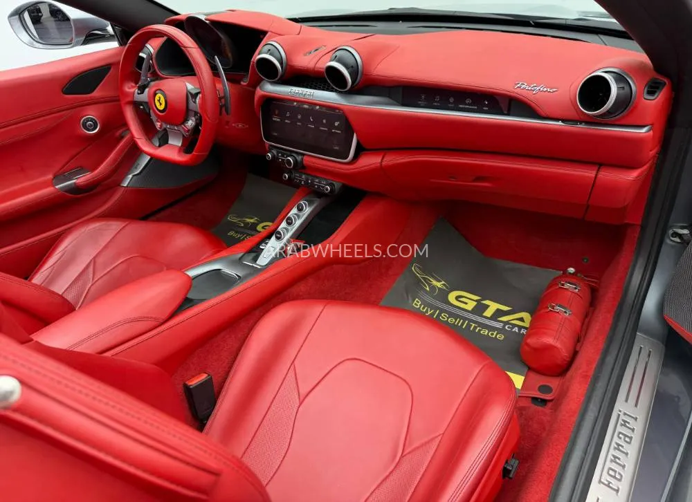 Ferrari Portofino 2019 for Sale in Dubai Image-13
