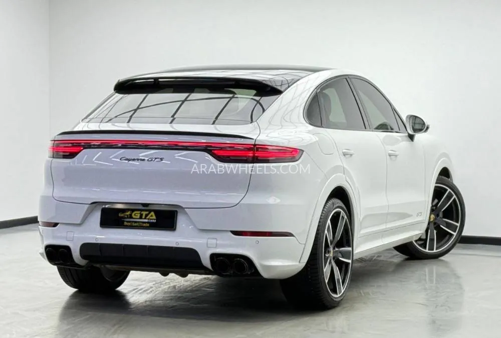 Porsche Cayenne 2022 for Sale in Dubai Image-5