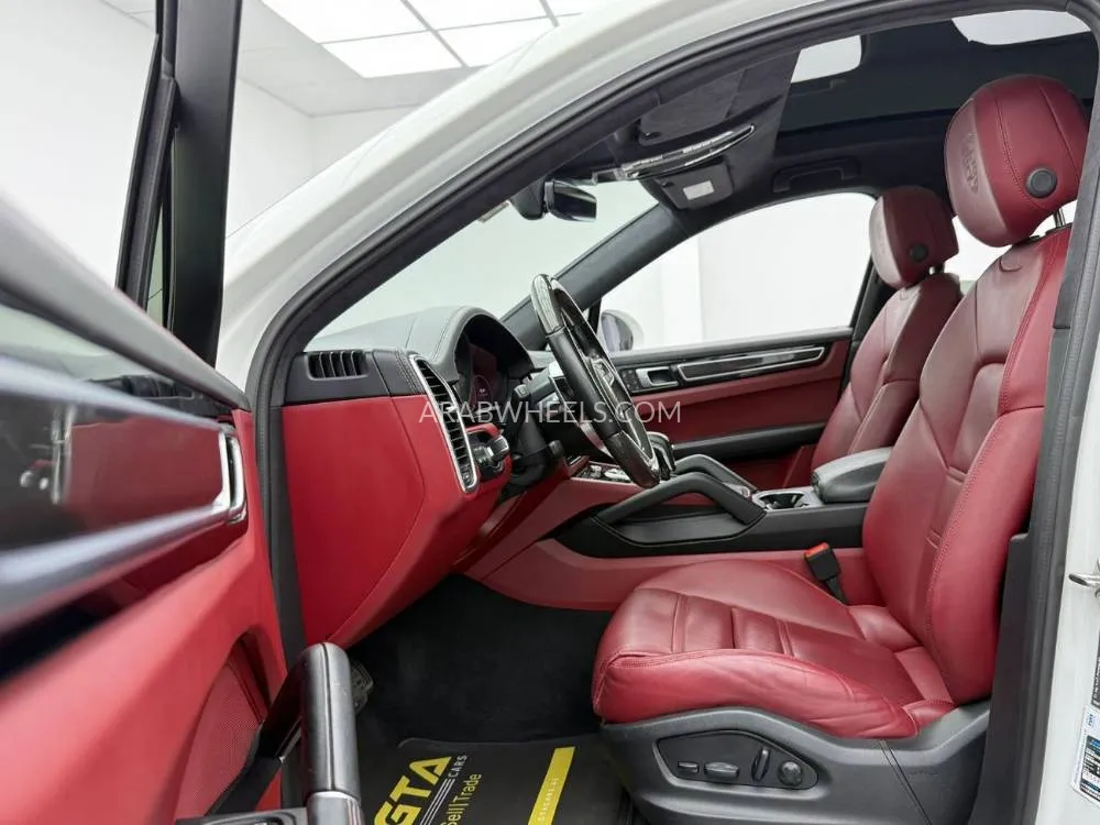 Porsche Cayenne 2022 for Sale in Dubai Image-13