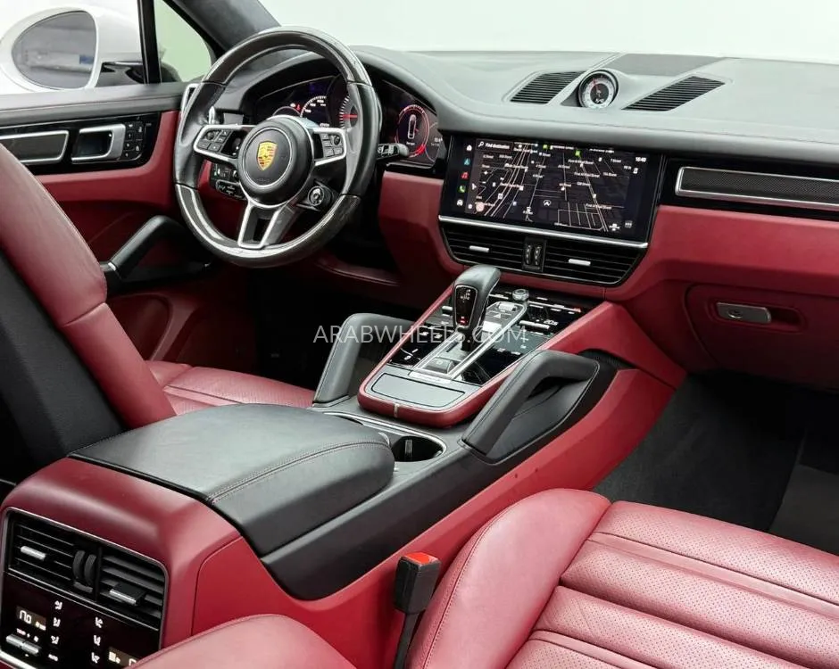 Porsche Cayenne 2022 for Sale in Dubai Image-18