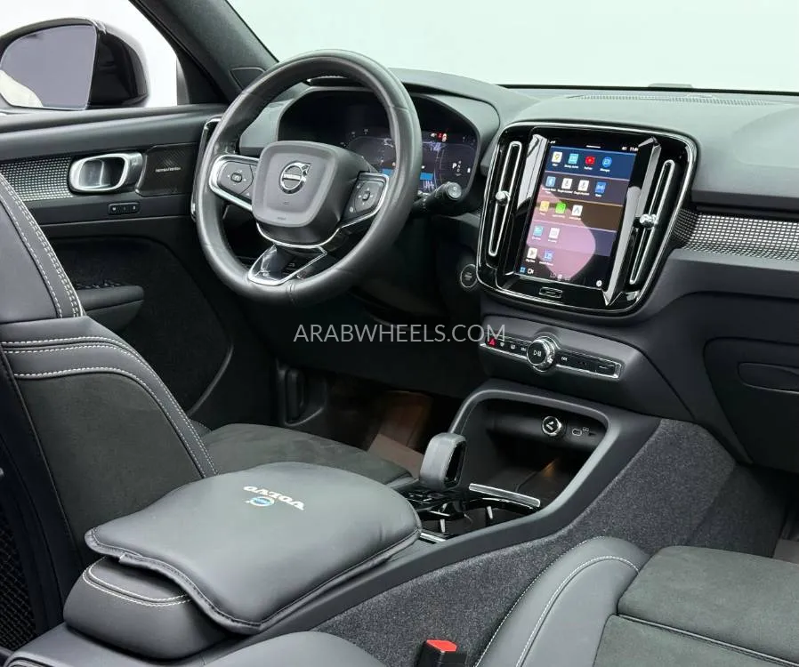 Volvo XC40 2023 for Sale in Dubai Image-11