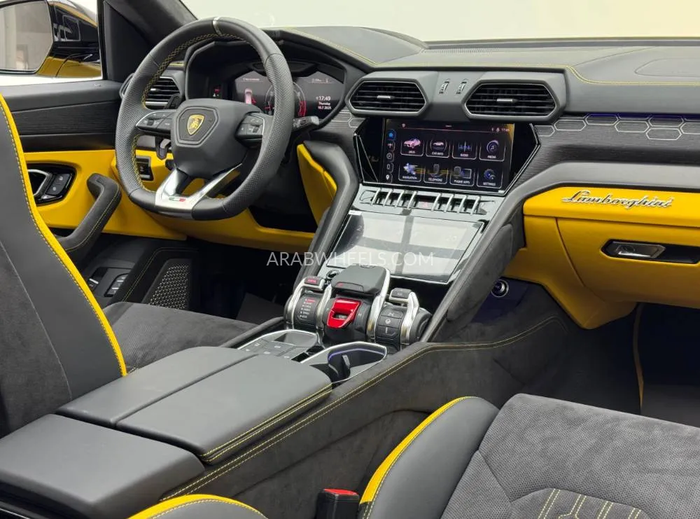 Lamborghini Urus 2024 for Sale in Dubai Image-9