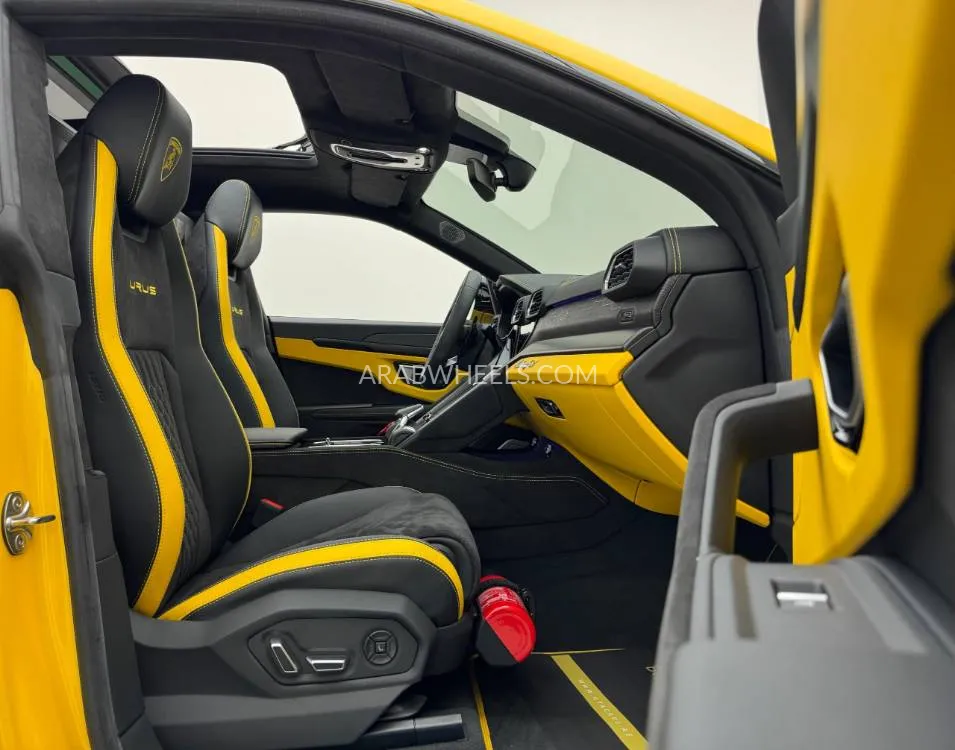 Lamborghini Urus 2024 for Sale in Dubai Image-14