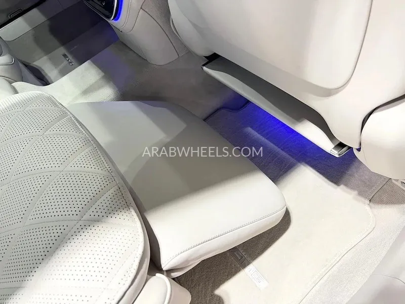 Mercedes Benz S Class 2022 for Sale in Dubai Image-11