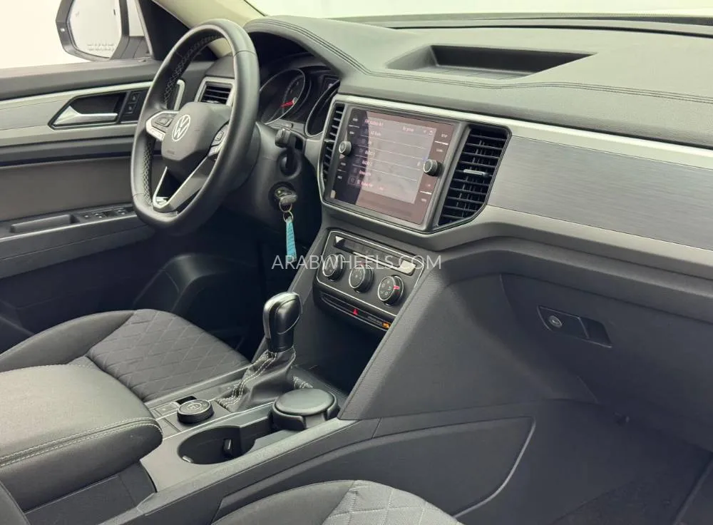 Volkswagen Teramont 2021 for Sale in Dubai Image-11