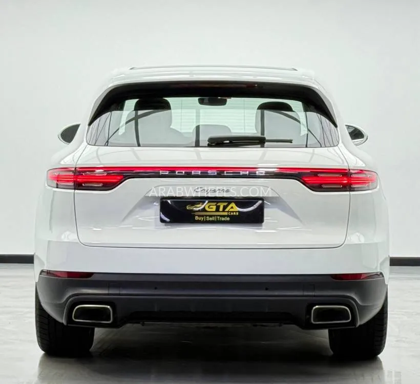Porsche Cayenne 2022 for Sale in Dubai Image-8