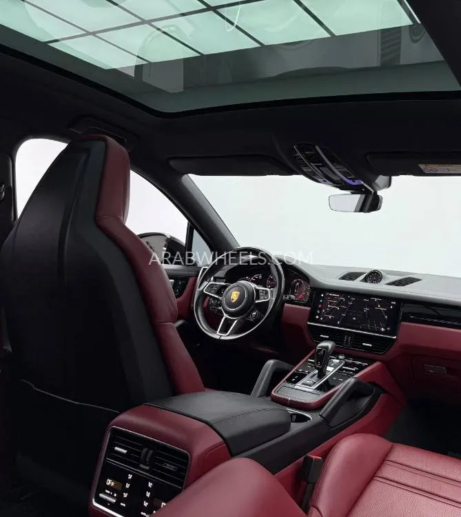 Porsche Cayenne 2022 for Sale in Dubai Image-13