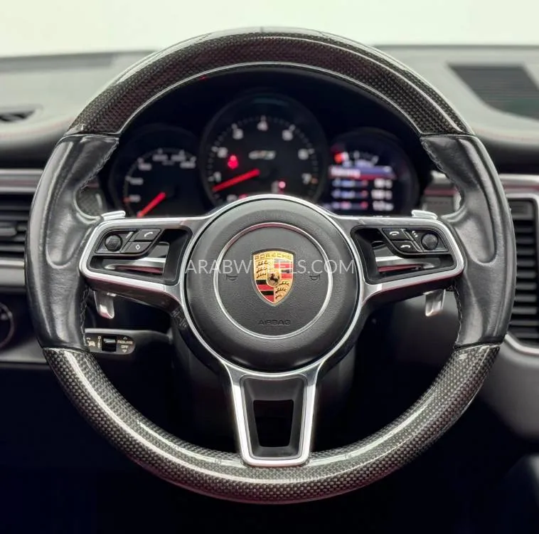 Porsche Macan 2017 for Sale in Dubai Image-8