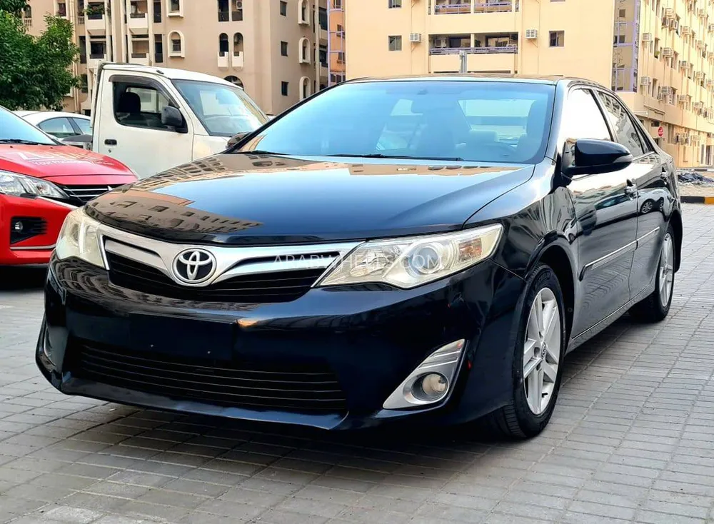 Toyota Camry 2015 for Sale in Sharjah Image-2