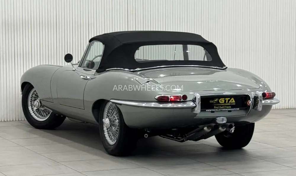 Jaguar E Type 1963 for Sale in Dubai Image-6