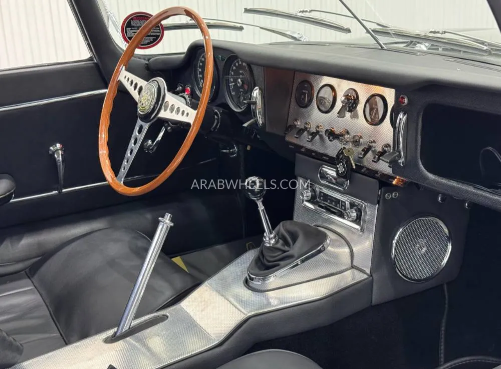 Jaguar E Type 1963 for Sale in Dubai Image-7