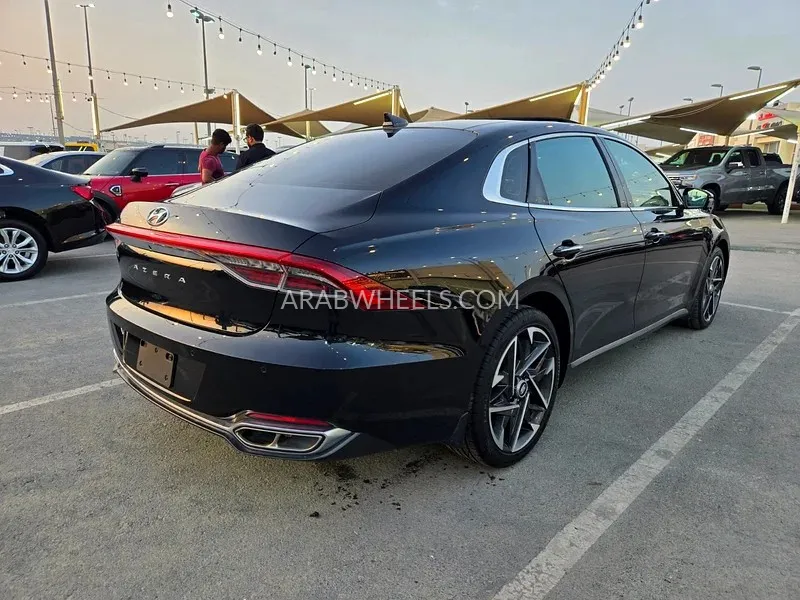 Hyundai Azera 2023 for Sale in Fujairah Image-7