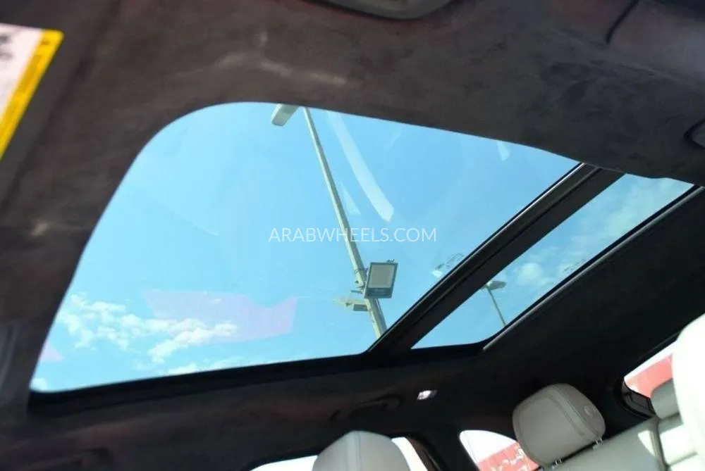 Jaguar F Pace 2018 for Sale in Sharjah Image-13