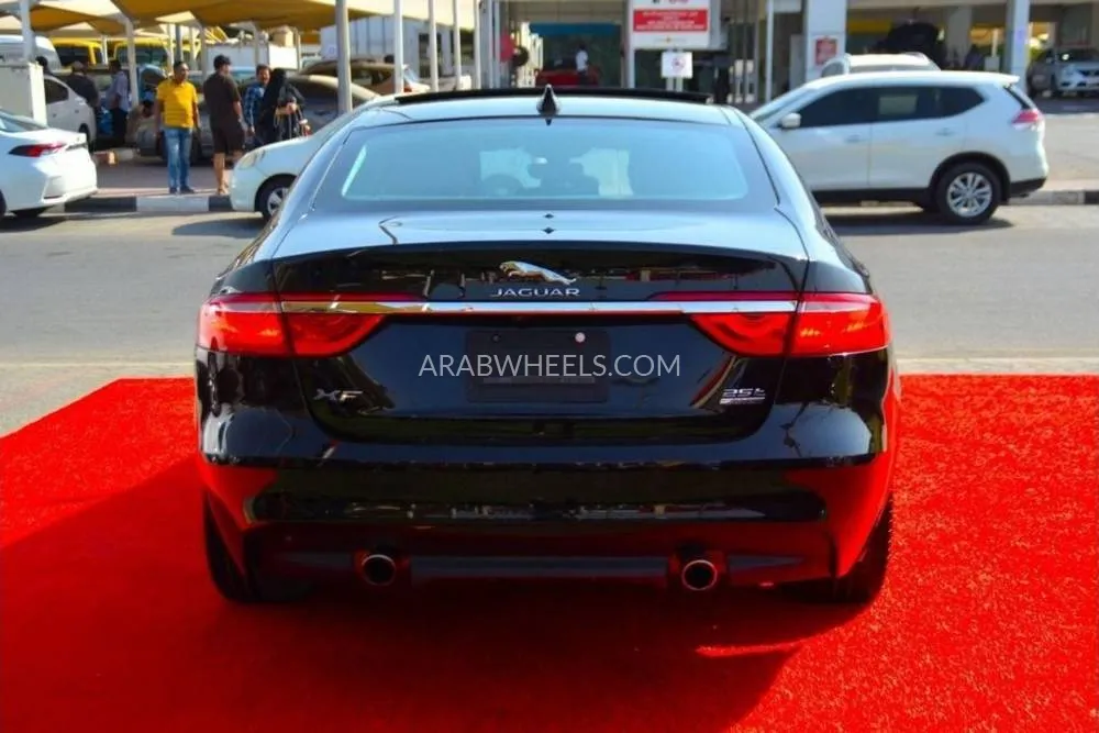 Jaguar XF 2020 for Sale in Sharjah Image-7