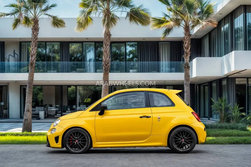 Abarth 595 2022 for Sale in Dubai Image-2