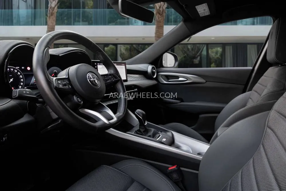 Alfa Romeo Tonale 2024 for Sale in Dubai Image-8