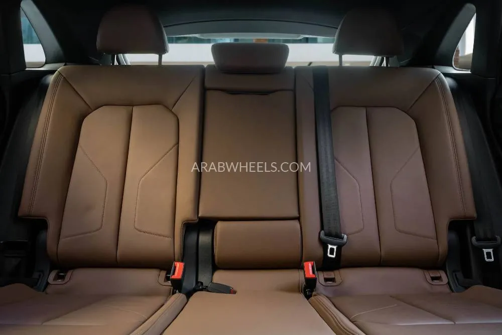 Audi Q3 2022 for Sale in Dubai Image-12