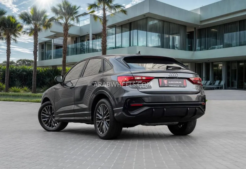 Audi Q3 2022 for Sale in Dubai Image-3