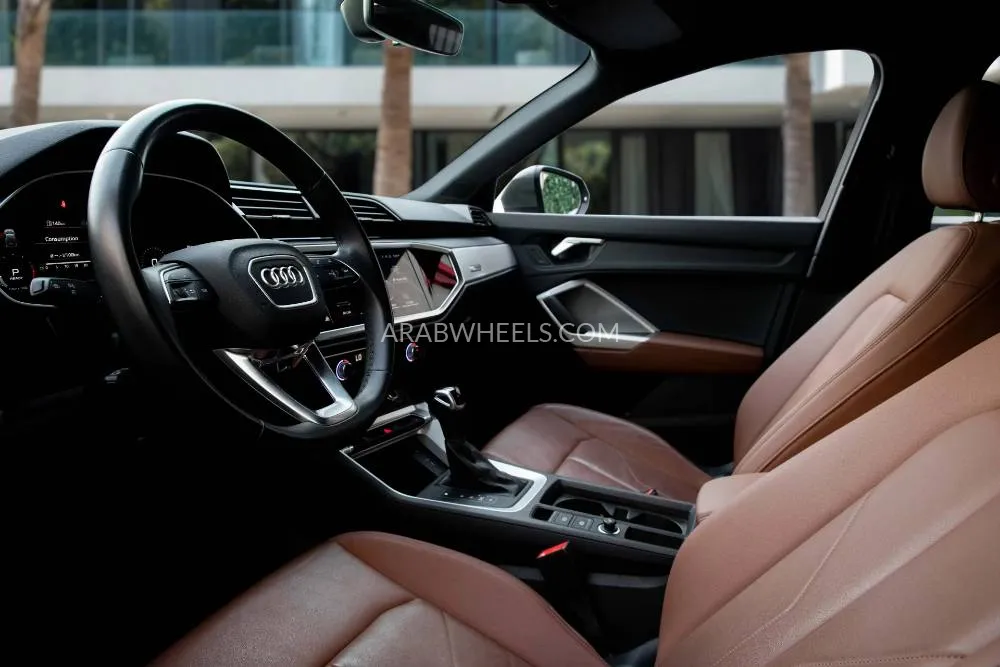 Audi Q3 2023 for Sale in Dubai Image-9