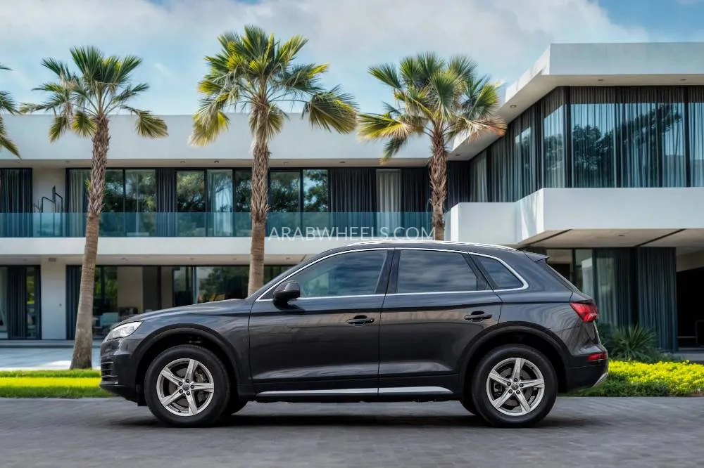 Audi Q5 2020 for Sale in Dubai Image-18