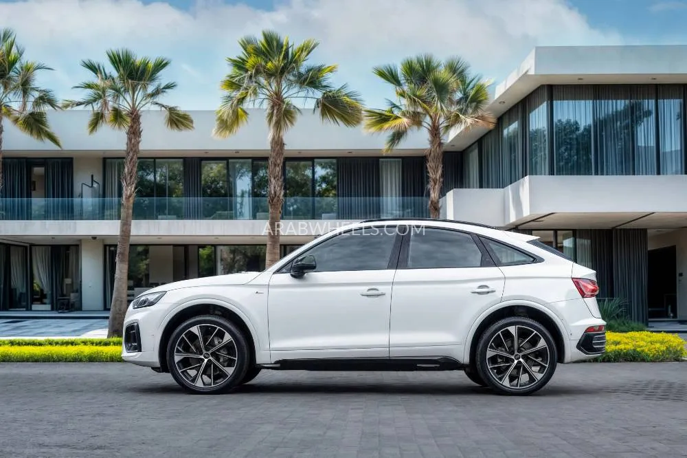 Audi Q5 2024 for Sale in Dubai Image-18