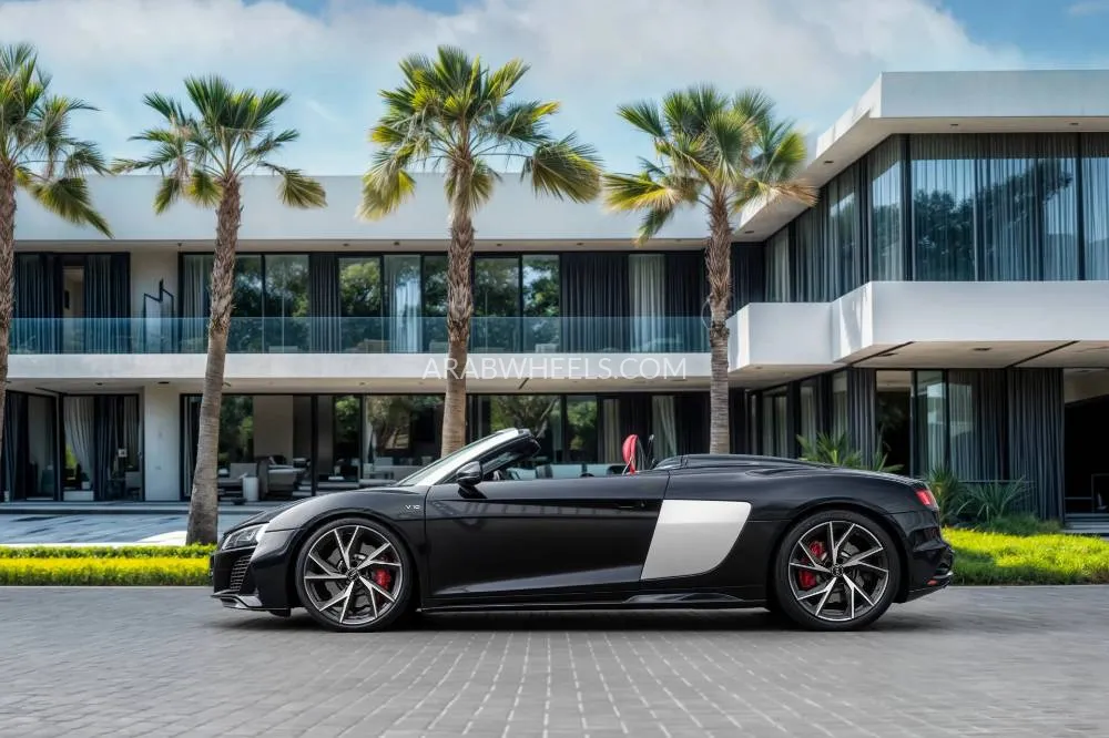 Audi R8 2021 for Sale in Dubai Image-2