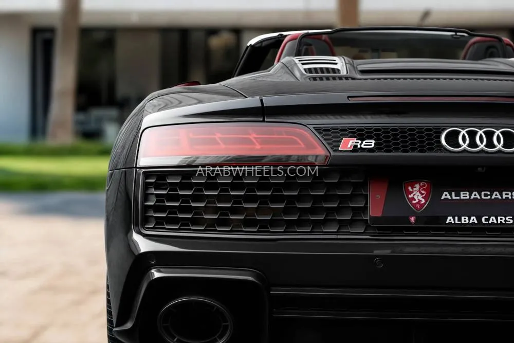 Audi R8 2021 for Sale in Dubai Image-6