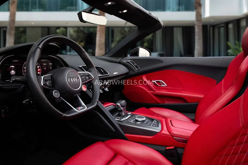 Audi R8 2021 for Sale in Dubai Image-9