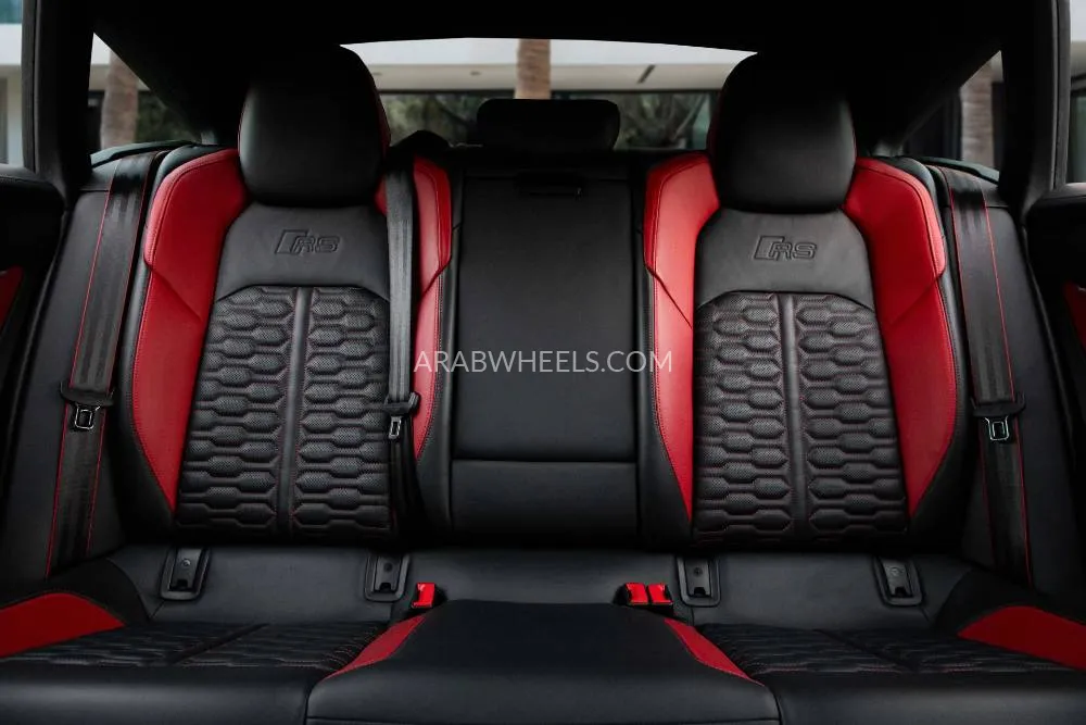 Audi RS 7 2022 for Sale in Dubai Image-12