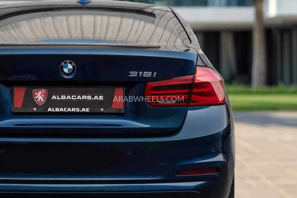 BMW 3 series 2018 for Sale in Dubai Image-6