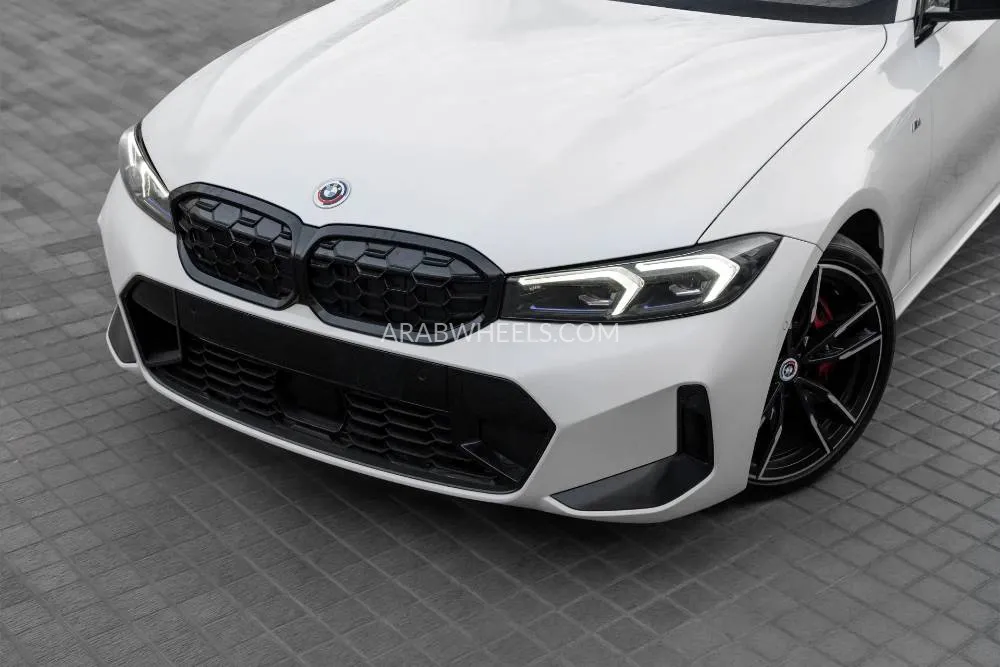 BMW 3 series 2023 for Sale in Dubai Image-7