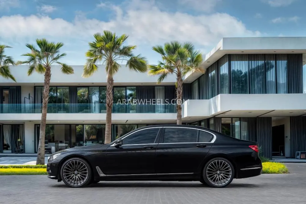 BMW 7 series 2018 for Sale in Dubai Image-2