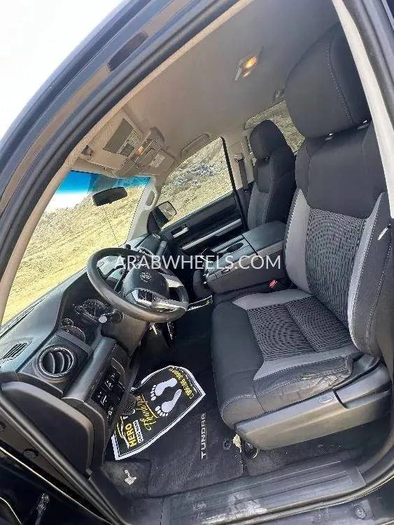 Toyota Tundra 2016 for Sale in Al Ain Image-4