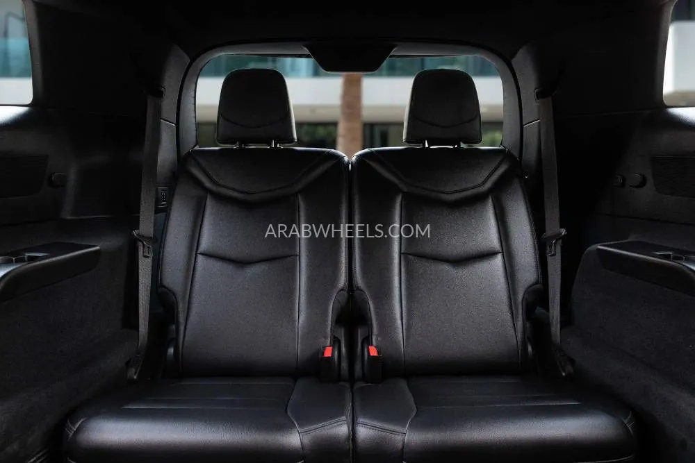 Cadillac XT6 2023 for Sale in Dubai Image-13