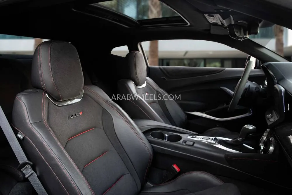 Chevrolet Camaro 2023 for Sale in Dubai Image-11