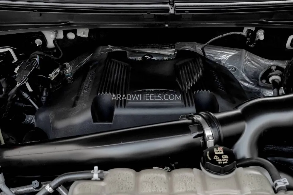 Ford Expedition 2019 for Sale in Dubai Image-16