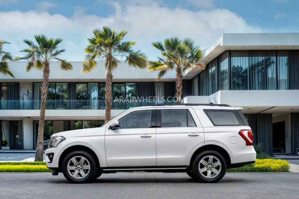Ford Expedition 2019 for Sale in Dubai Image-18
