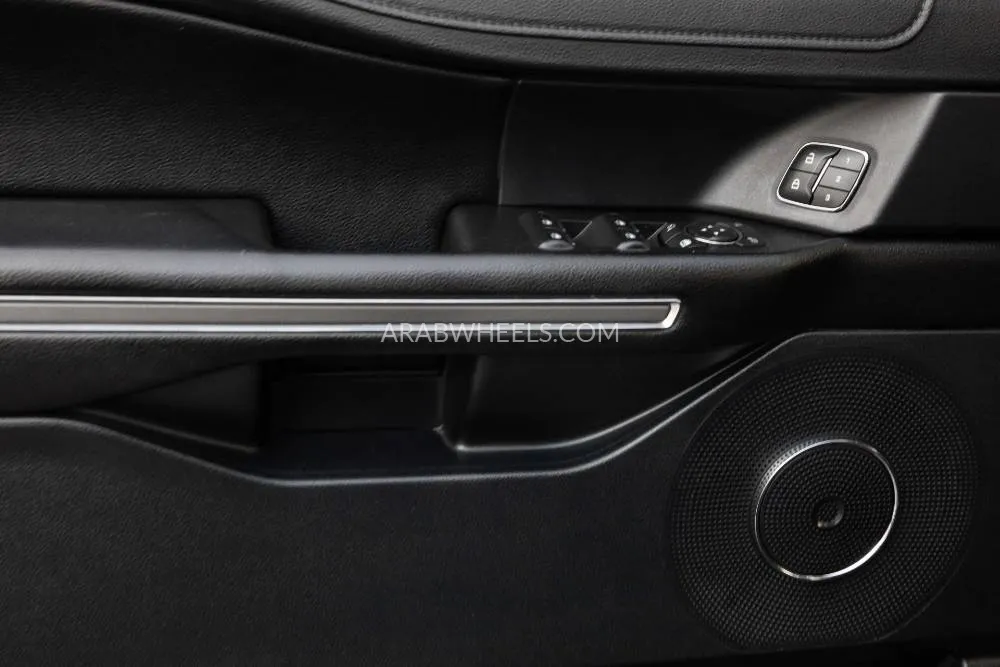 Ford Expedition 2020 for Sale in Dubai Image-15