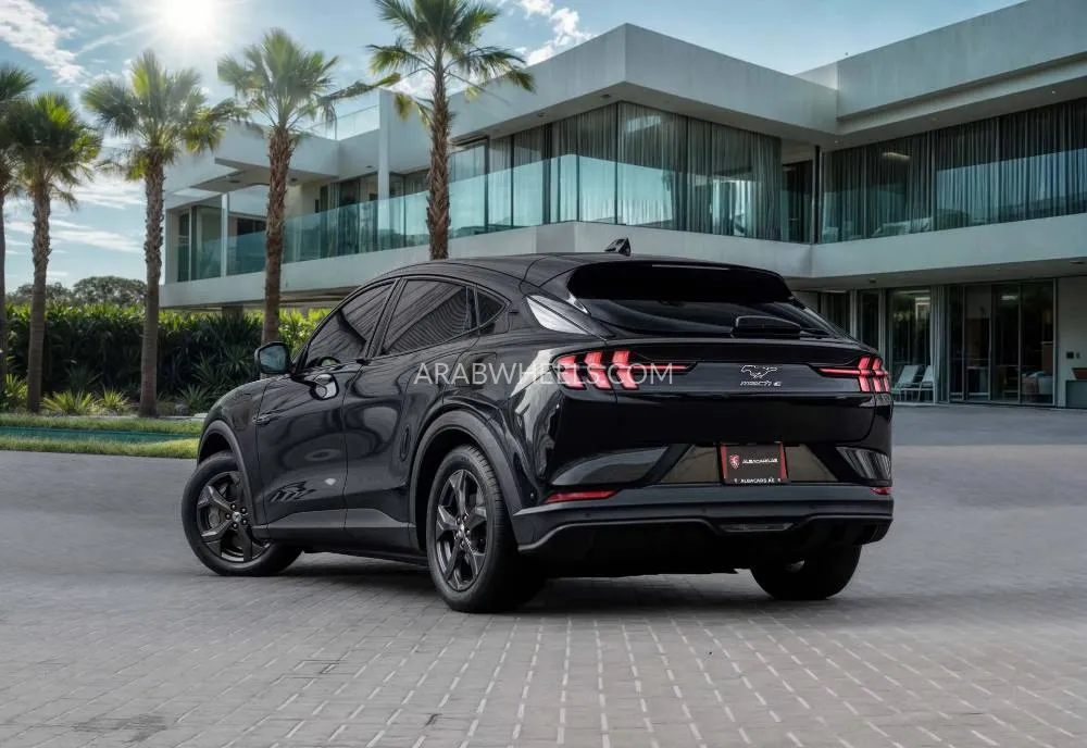 Ford Mustang Mach E 2022 for Sale in Dubai Image-18