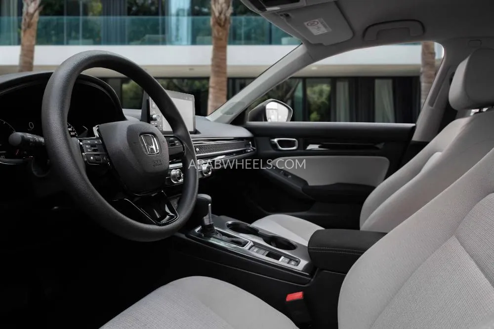 Honda Civic 2025 for Sale in Dubai Image-9