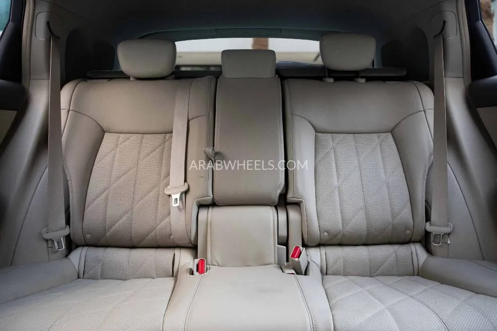 Infiniti QX70 2019 for Sale in Dubai Image-12