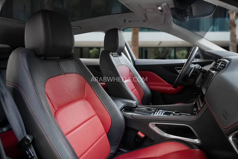 Jaguar F Pace 2020 for Sale in Dubai Image-10