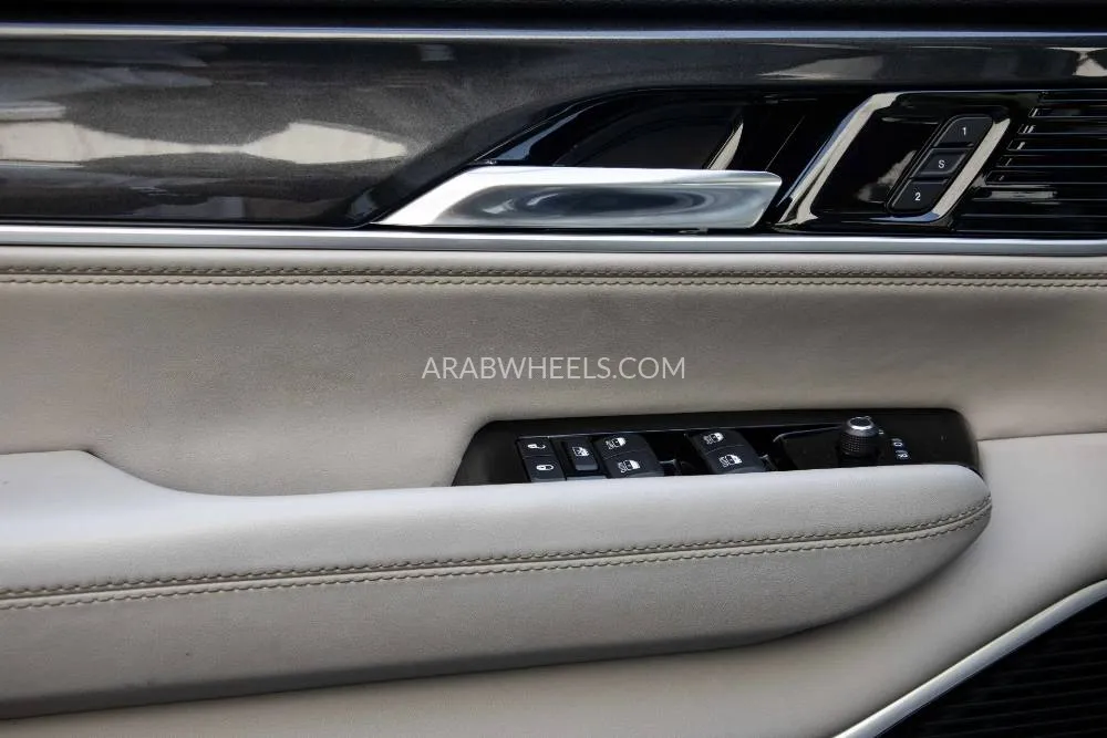 Jeep Grand Wagoneer 2022 for Sale in Dubai Image-16